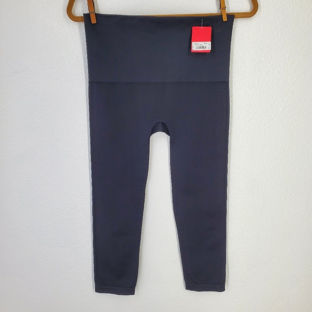 NWT Spanx High Waist Cropped Seamless Look At Me Now Leggings Black Plus Sz 1X - Picture 6 of 14